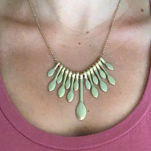 Francesca’s gold tone statement necklace